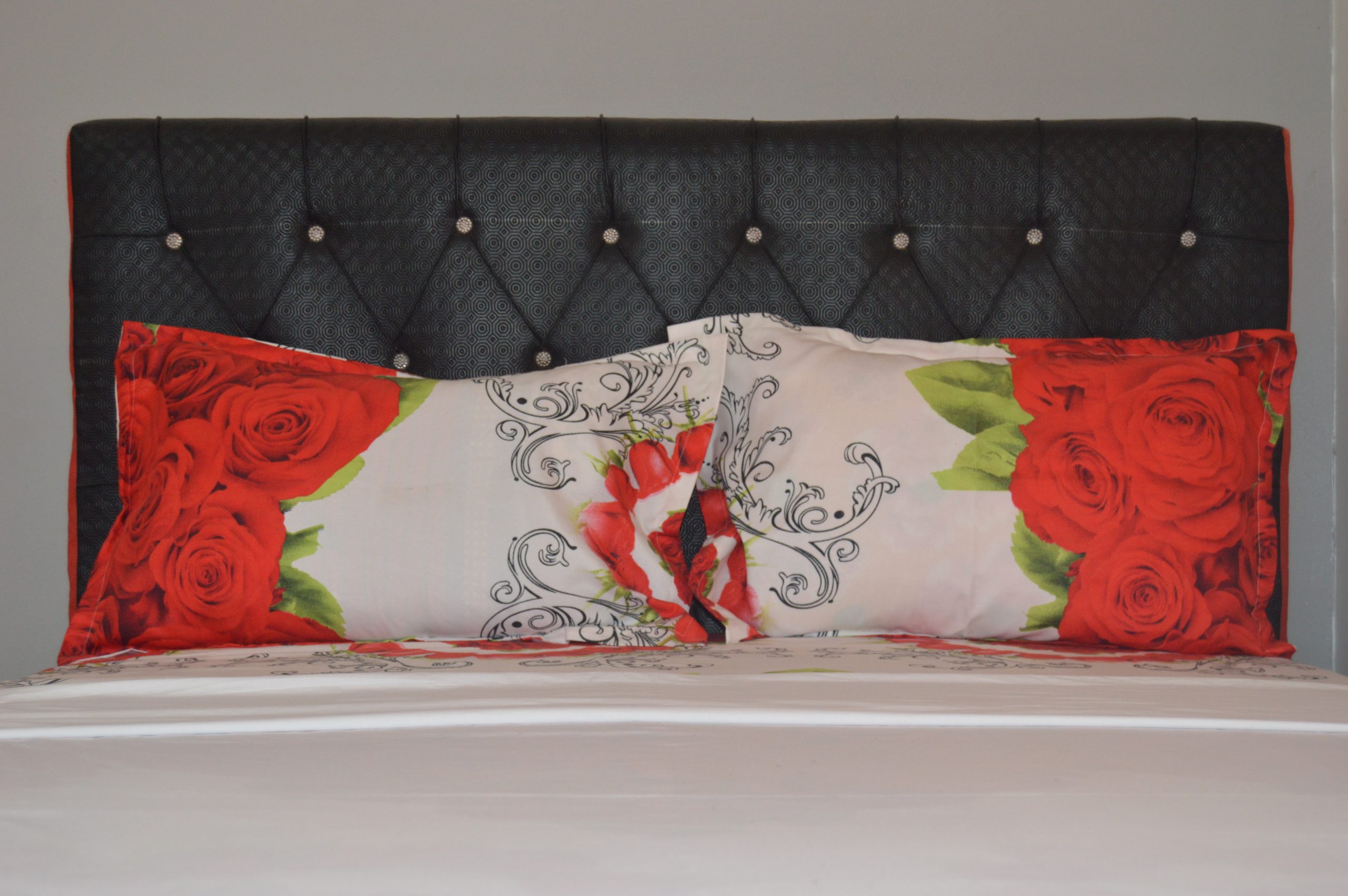 Queen Bed Room